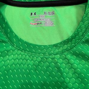 Under Armour Men’s XL Green Heat Gear Shirt loose